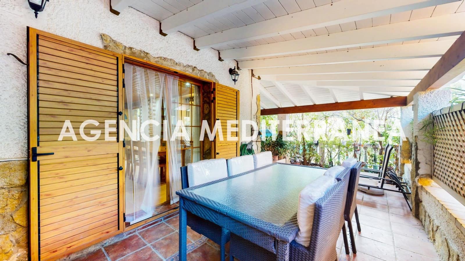 5 slaapkamer Halfvrijstaande villa te koop in La Canada met zwembad garage - € 449.000 (Ref: 9264652)