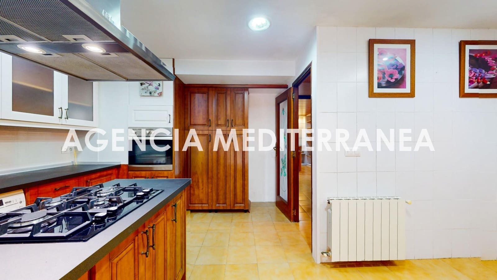 5 slaapkamer Halfvrijstaande villa te koop in La Canada met zwembad garage - € 449.000 (Ref: 9264652)