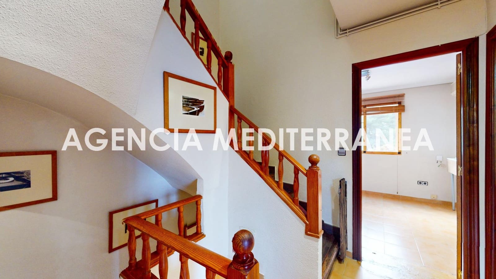 5 slaapkamer Halfvrijstaande villa te koop in La Canada met zwembad garage - € 449.000 (Ref: 9264652)