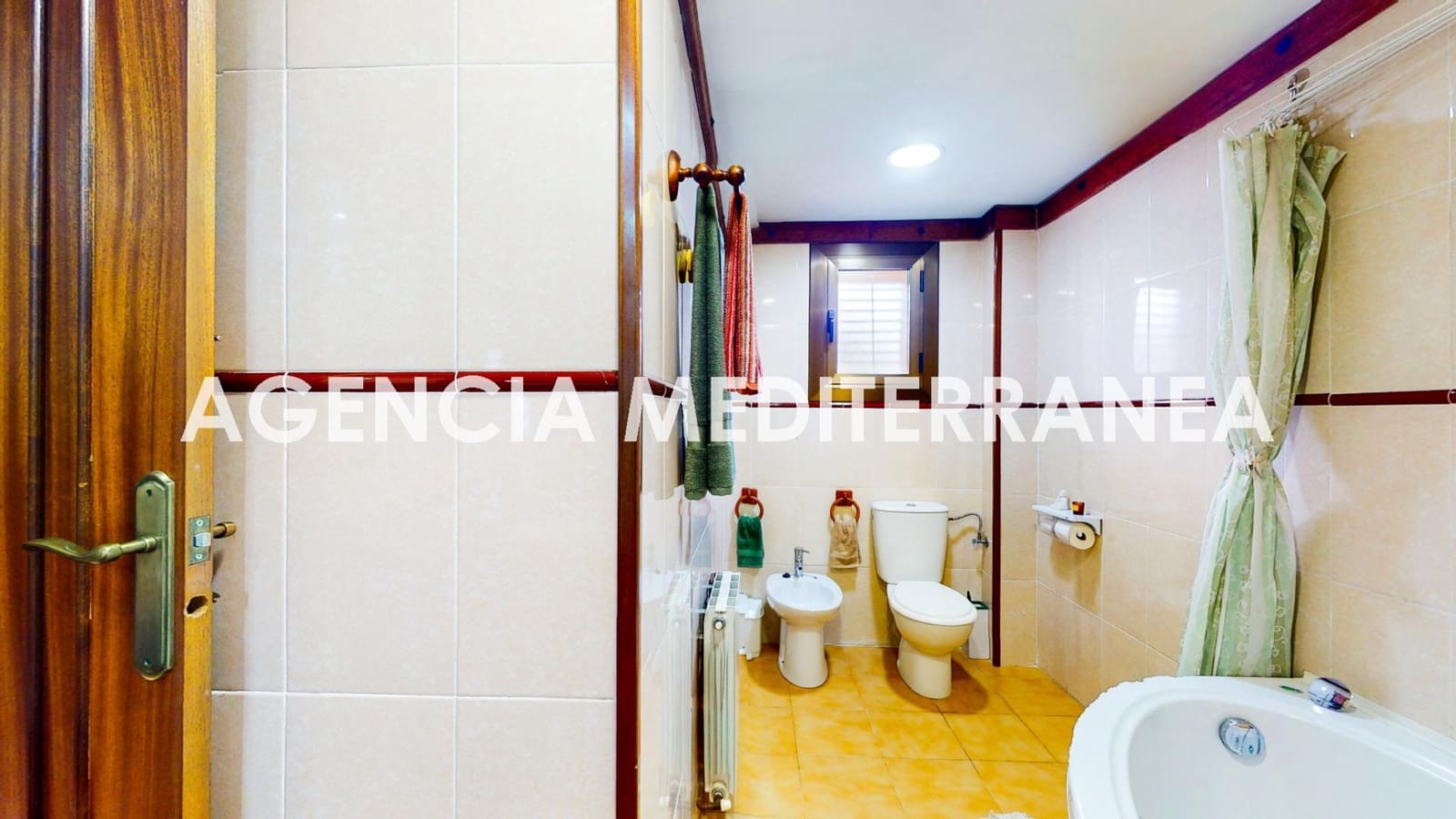 5 slaapkamer Halfvrijstaande villa te koop in La Canada met zwembad garage - € 449.000 (Ref: 9264652)