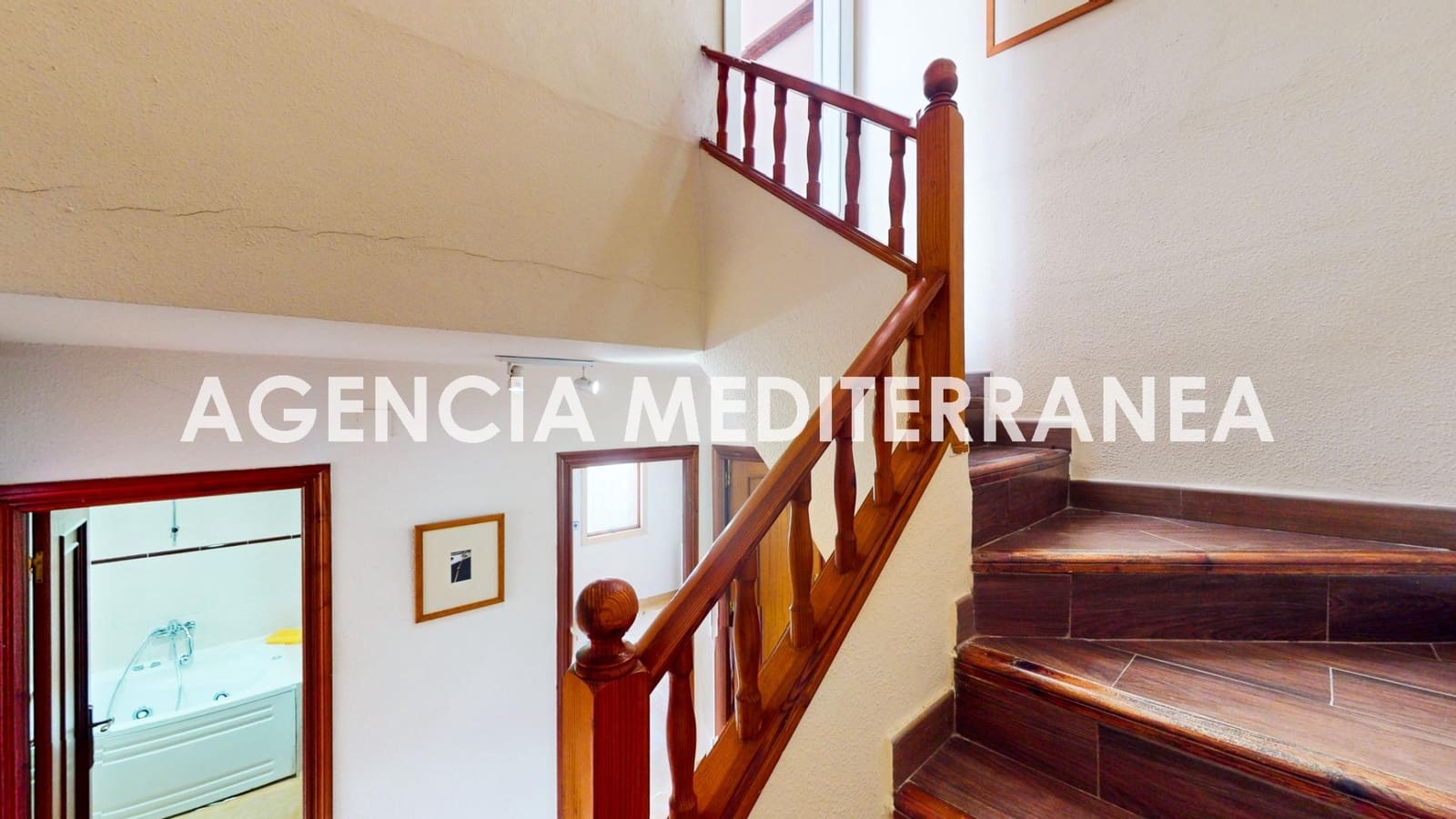 5 slaapkamer Halfvrijstaande villa te koop in La Canada met zwembad garage - € 449.000 (Ref: 9264652)