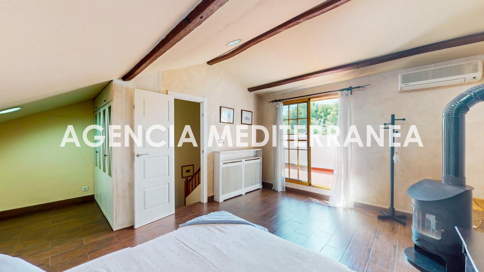 5 slaapkamer Halfvrijstaande villa te koop in La Canada met zwembad garage - € 449.000 (Ref: 9264652)