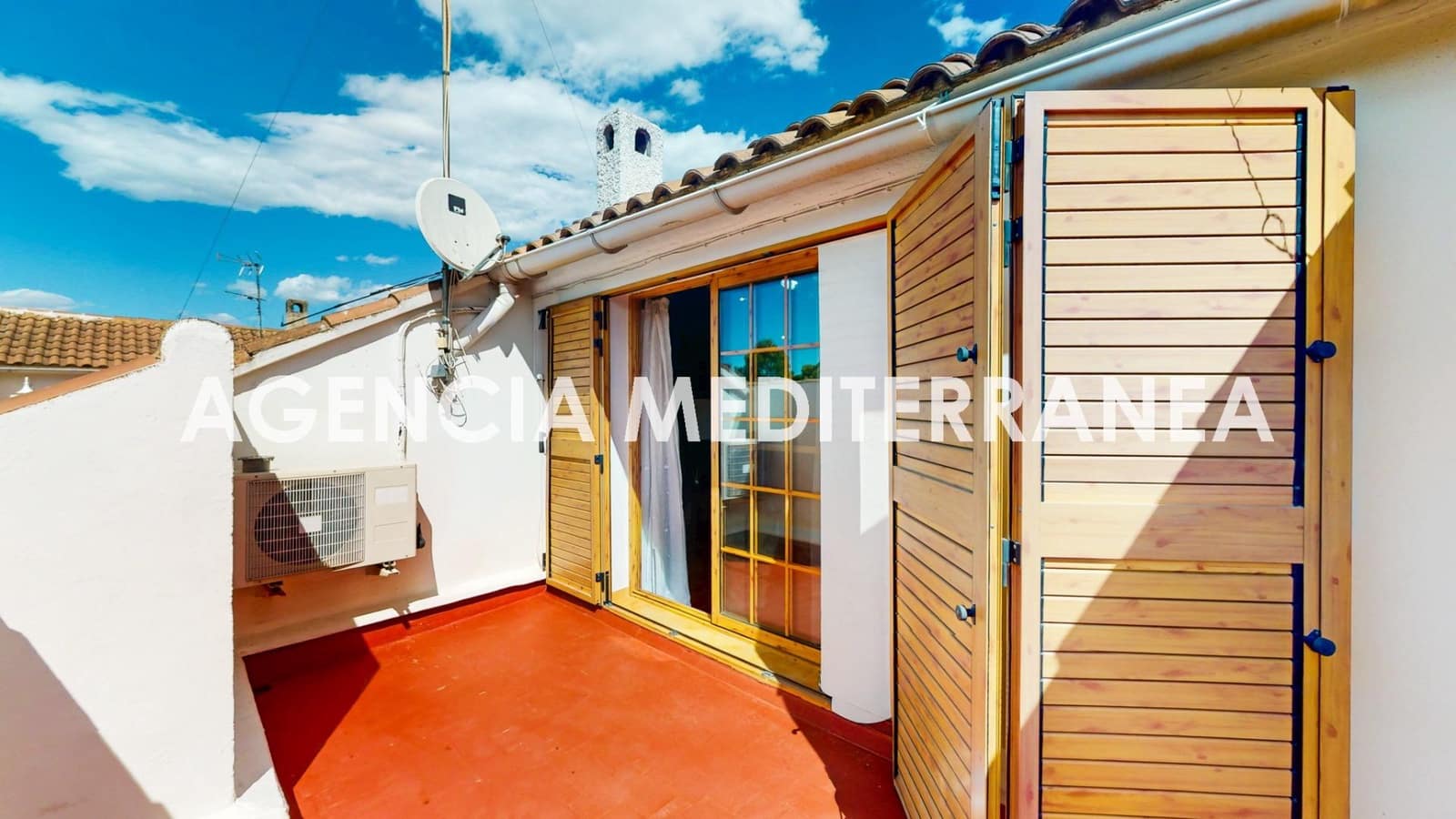 5 slaapkamer Halfvrijstaande villa te koop in La Canada met zwembad garage - € 449.000 (Ref: 9264652)