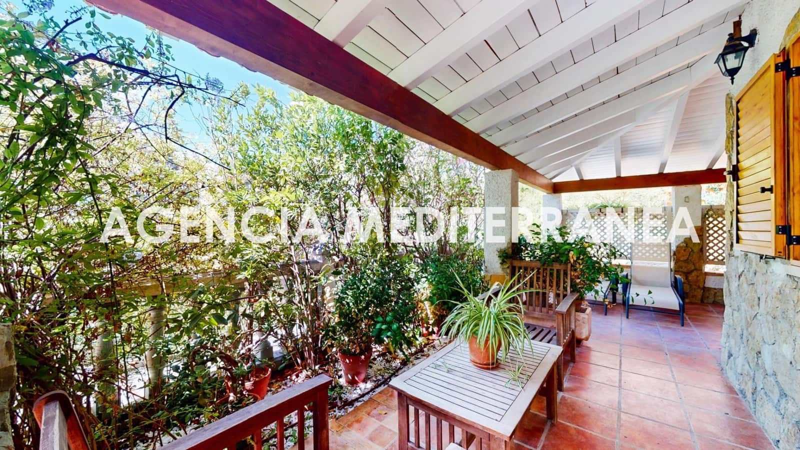 5 slaapkamer Halfvrijstaande villa te koop in La Canada met zwembad garage - € 449.000 (Ref: 9264652)