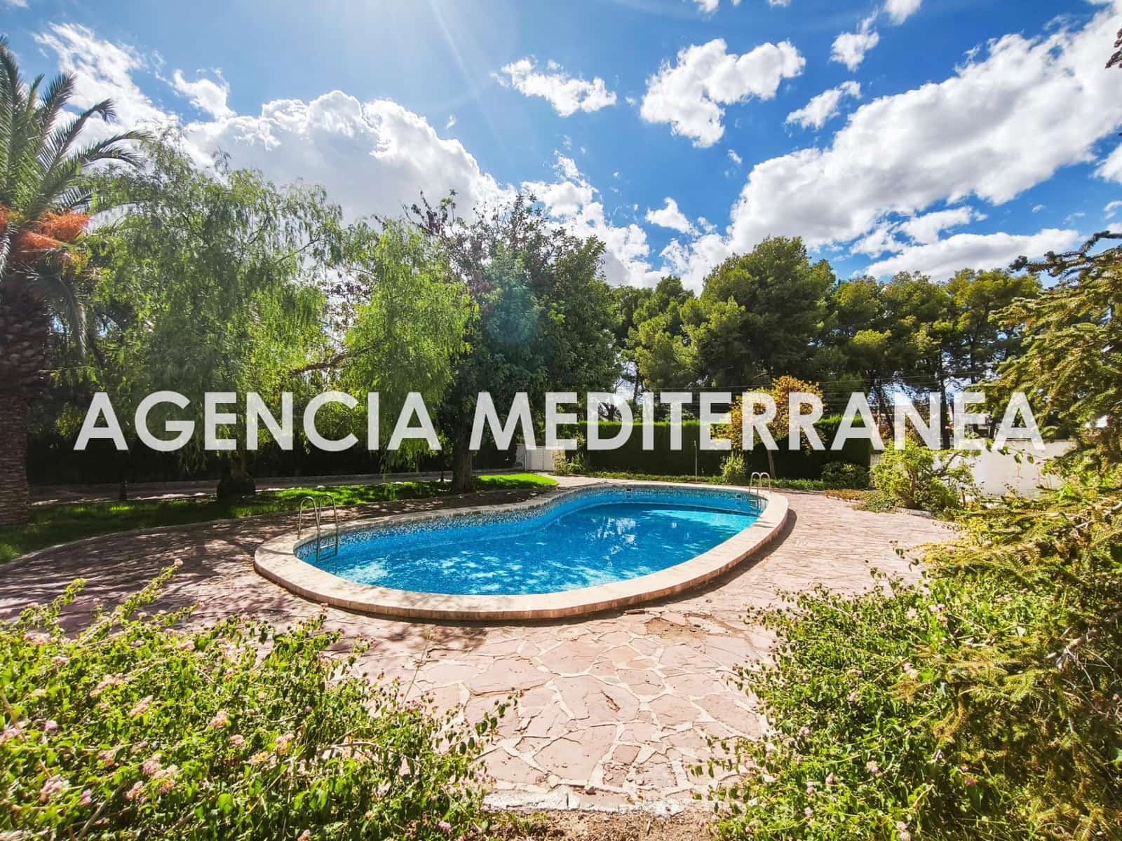 5 slaapkamer Halfvrijstaande villa te koop in La Canada met zwembad garage - € 449.000 (Ref: 9264652)