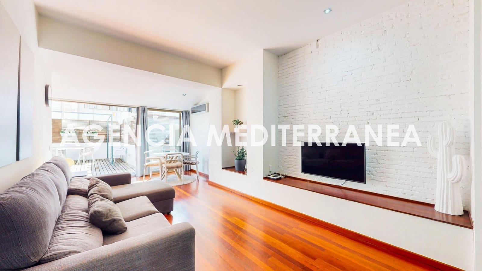Piso de 2 habitaciones en València ciudad en venta - 390.000 € (Ref: 9269831)