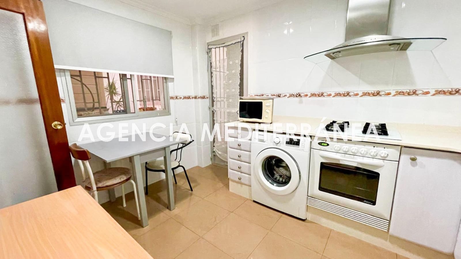 3 bedroom Flat for sale in Valencia city - € 330,000 (Ref: 9276414)