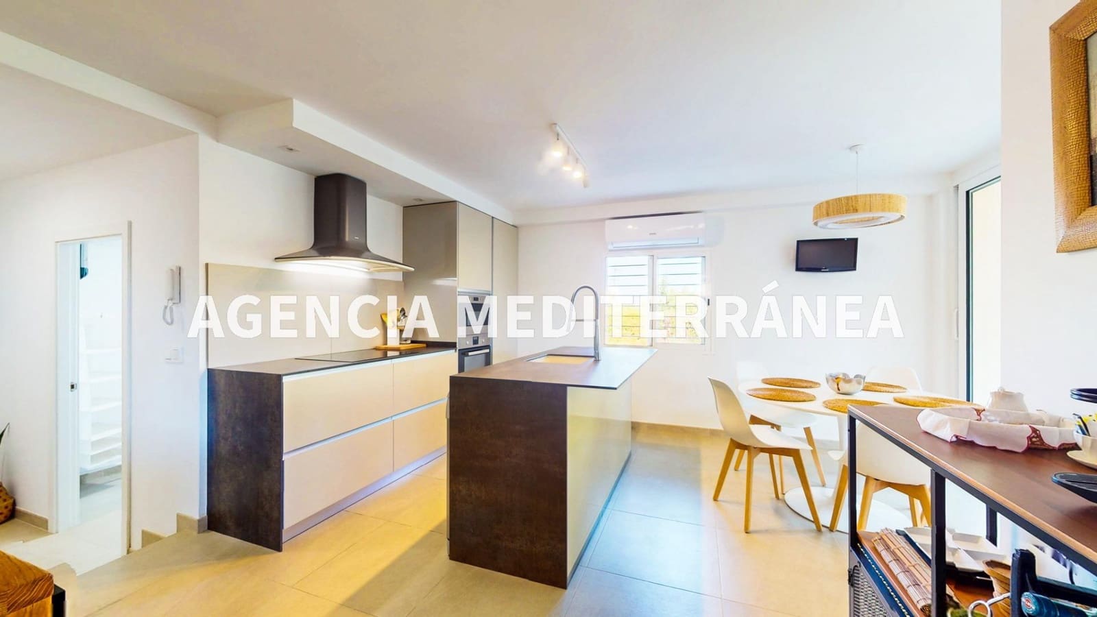 6 soveværelse Villa til salg i Picassent med swimmingpool garage - € 685.000 (Ref: 9282288)