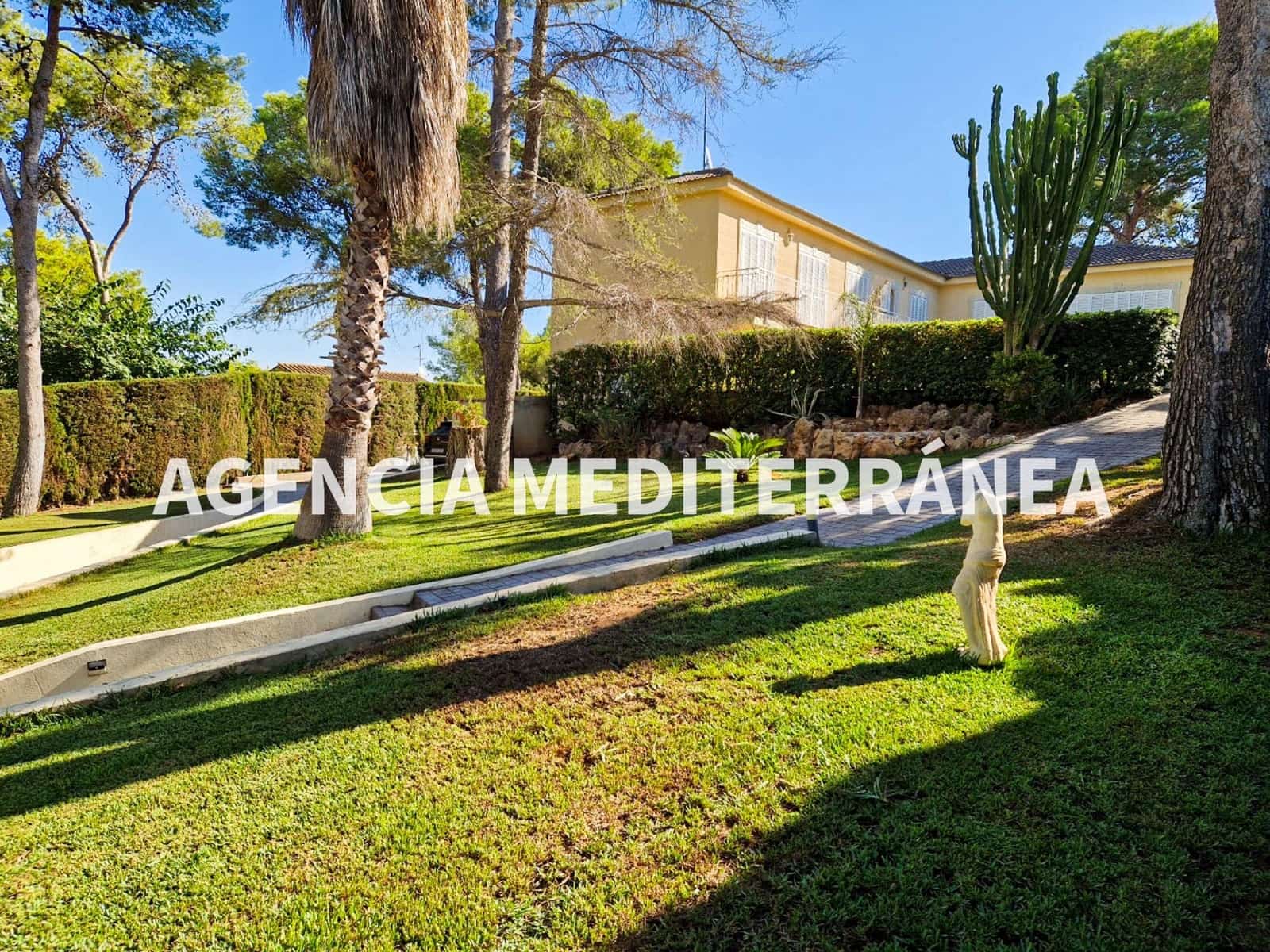 6 soveværelse Villa til salg i Picassent med swimmingpool garage - € 685.000 (Ref: 9282288)