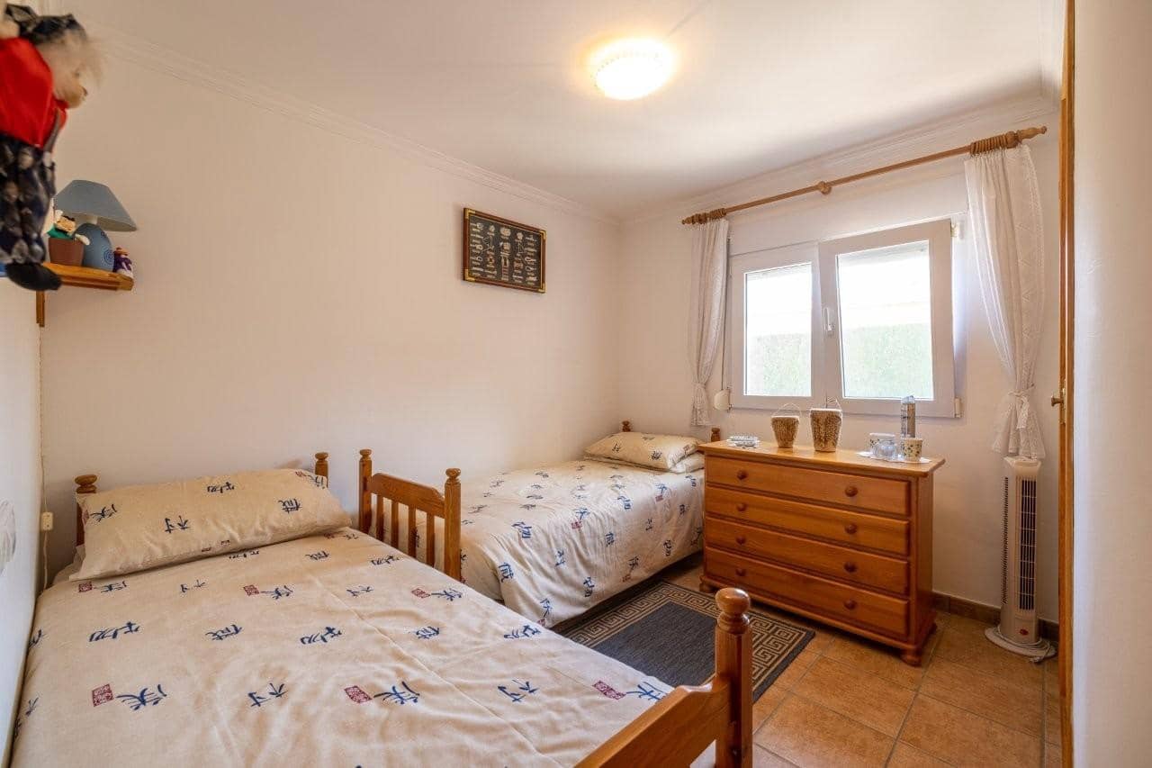 4 soveværelse Villa til salg i Denia med swimmingpool garage - € 550.000 (Ref: 9285301)