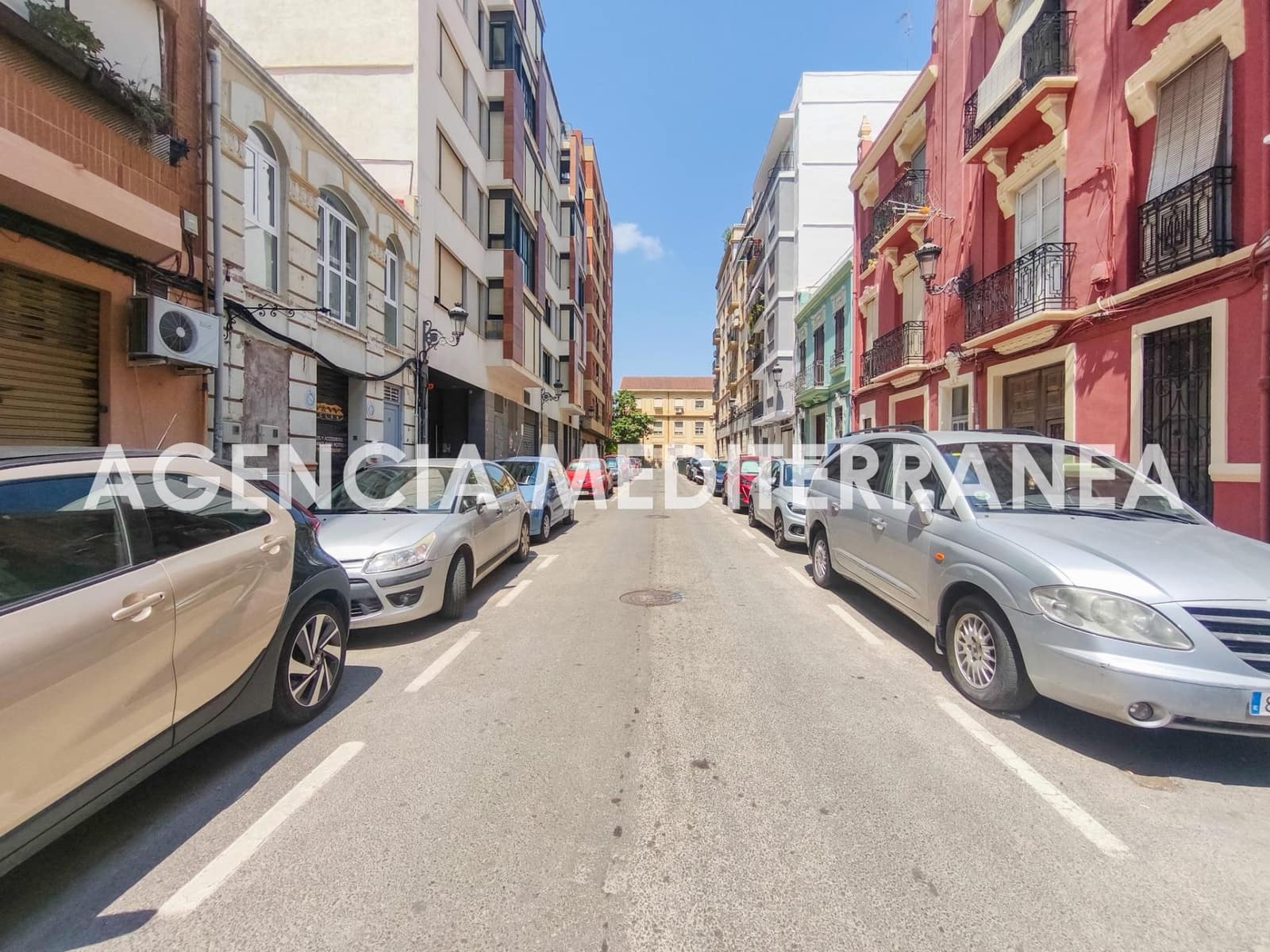 Commercial for sale in Valencia city - € 118,000 (Ref: 9303620)