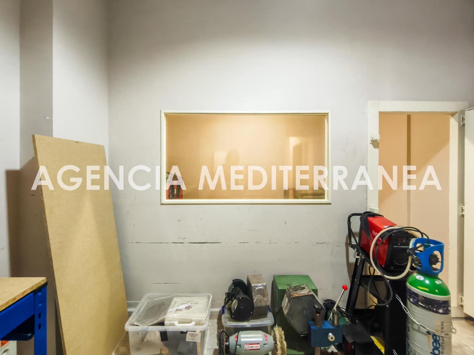 Commercieel te koop in Valencia stad - € 118.000 (Ref: 9303620)