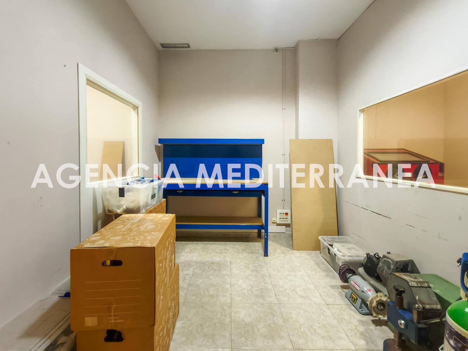 Commercieel te koop in Valencia stad - € 118.000 (Ref: 9303620)