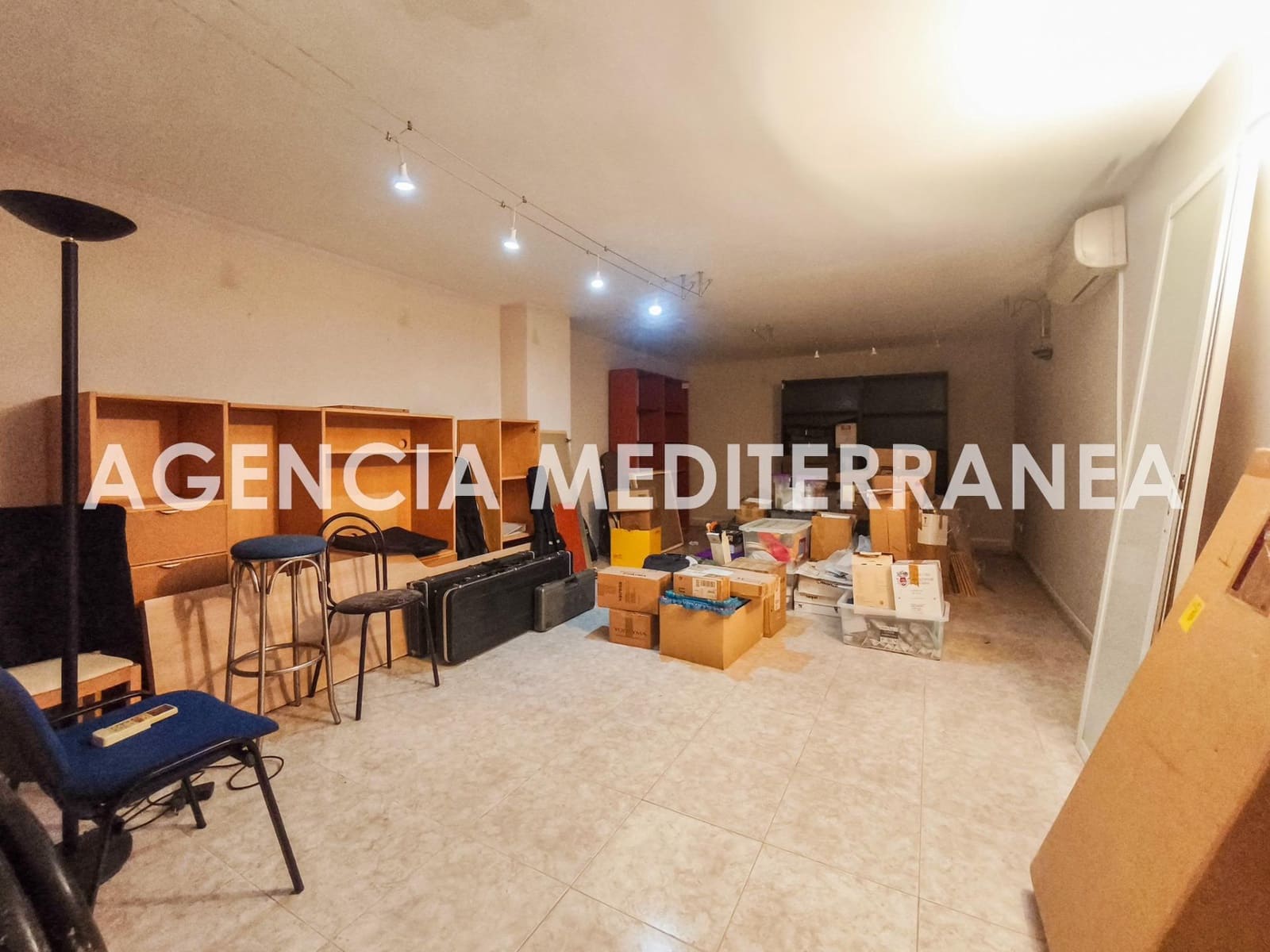 Komercyjne na sprzedaż w Miasto Walencja - 118 000 € (Ref: 9303620)