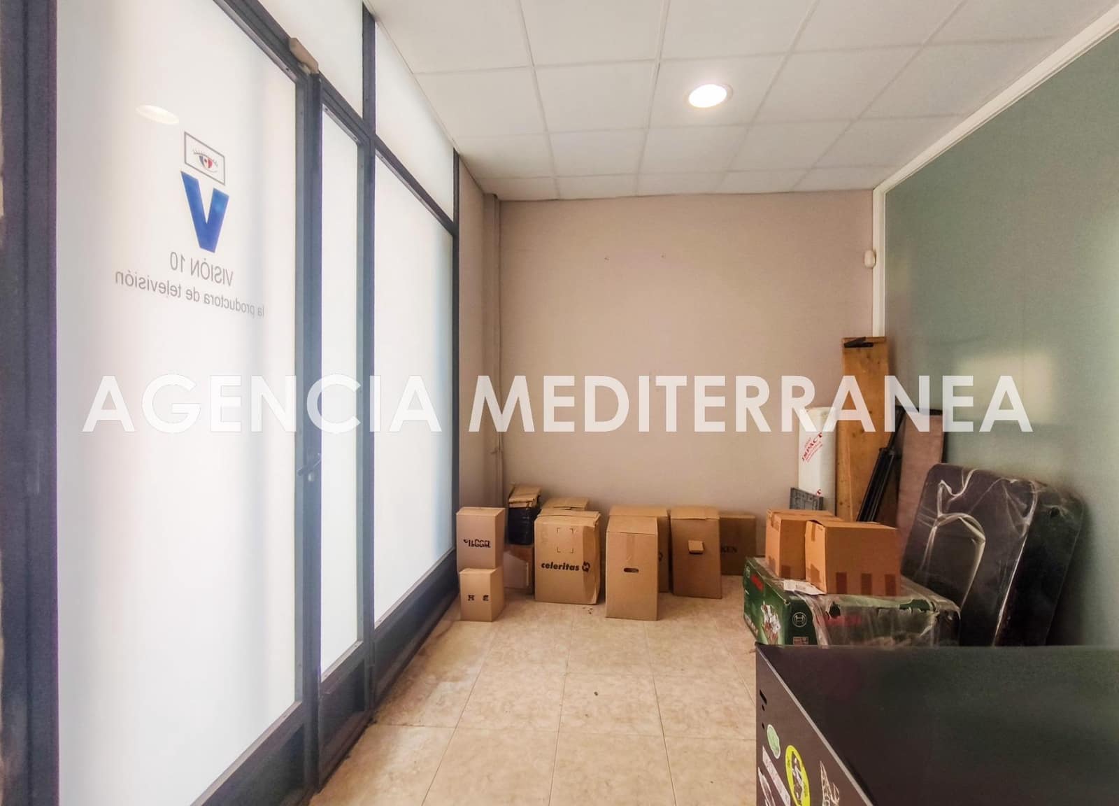 Commercial for sale in Valencia city - € 118,000 (Ref: 9303620)