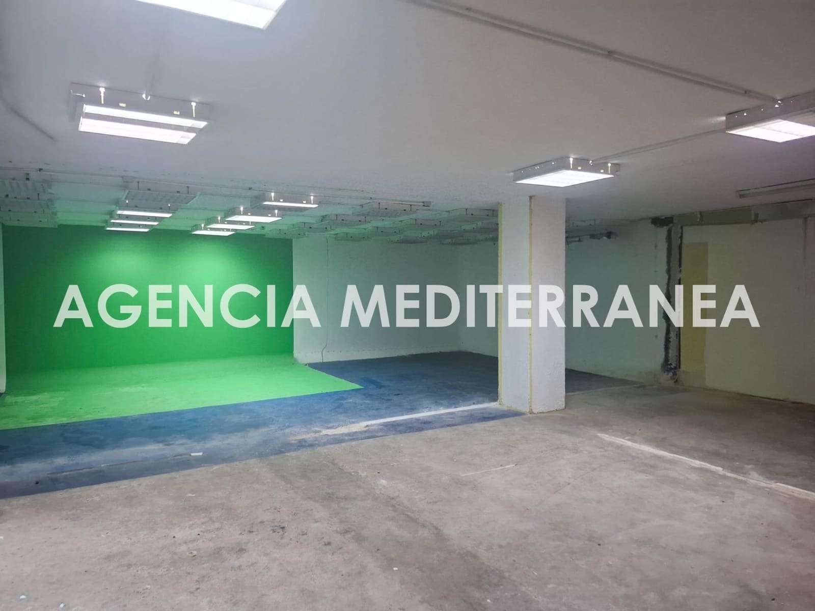 Erhverv til salg i Valencia by - € 118.000 (Ref: 9303620)