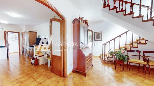 4 sypialnia Willa na sprzedaż w La Cañada, Paterna z basenem garażem - 699 000 € (Ref: 9310964)