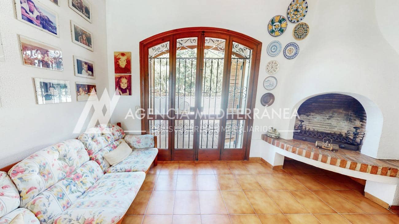 4 bedroom Villa for sale in La Canada with pool garage - € 699,000 (Ref: 9310964)