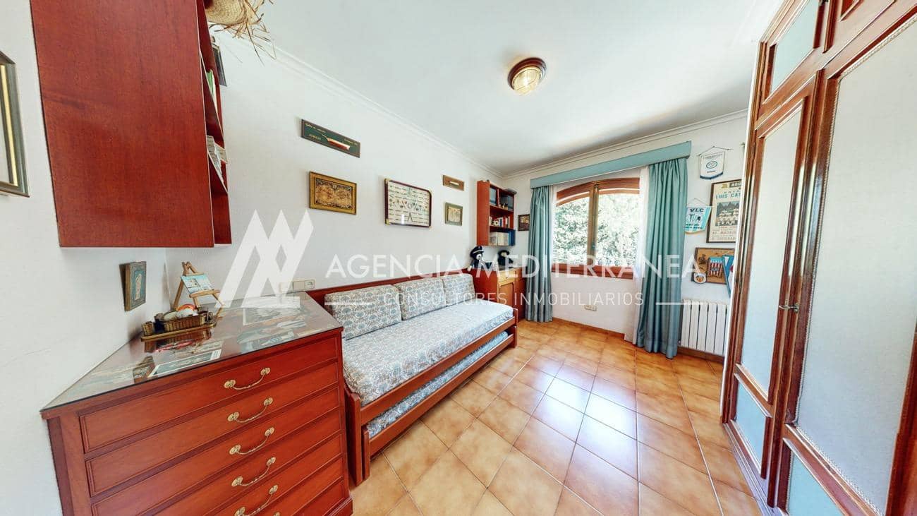 4 bedroom Villa for sale in La Canada with pool garage - € 699,000 (Ref: 9310964)