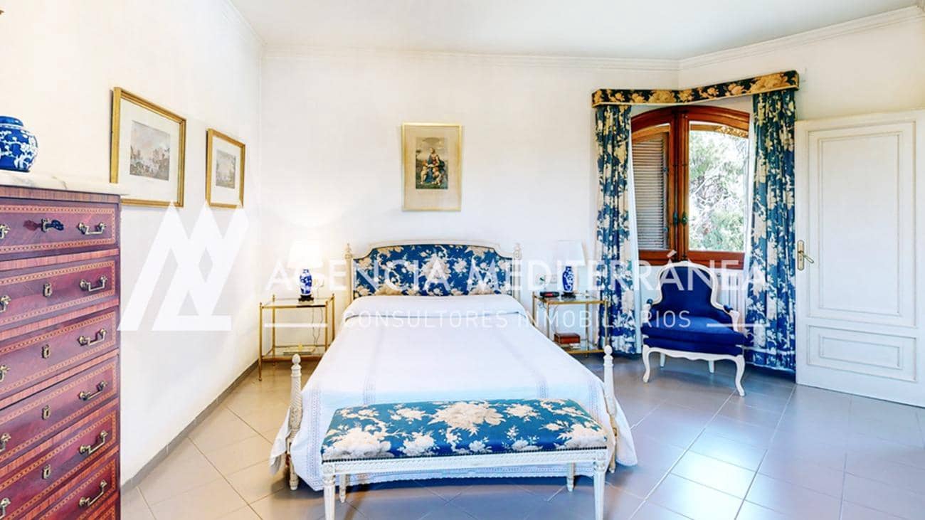 4 bedroom Villa for sale in La Canada with pool garage - € 699,000 (Ref: 9310964)