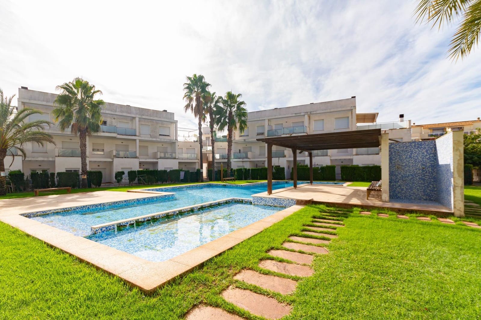 2 sovrum Lägenhet till salu i Denia med pool garage - 295 000 € (Ref: 9321988)