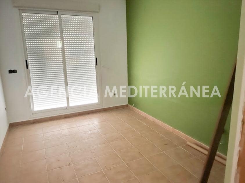 2 slaapkamer Rijtjeshuis te koop in Chiva met zwembad garage - € 190.000 (Ref: 9335042)