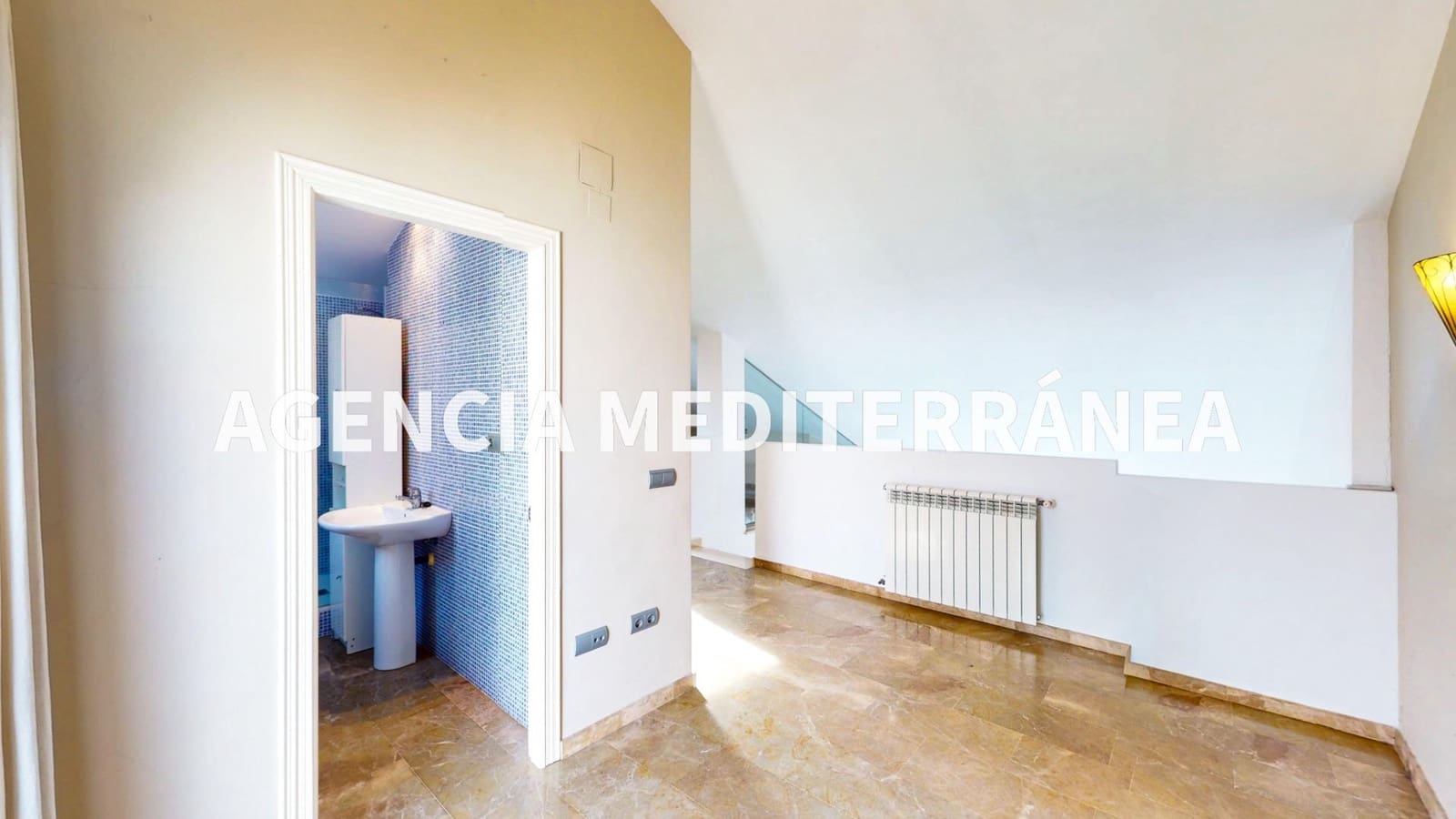 3 bedroom Penthouse for sale in Alcasser - € 207,000 (Ref: 9338124)