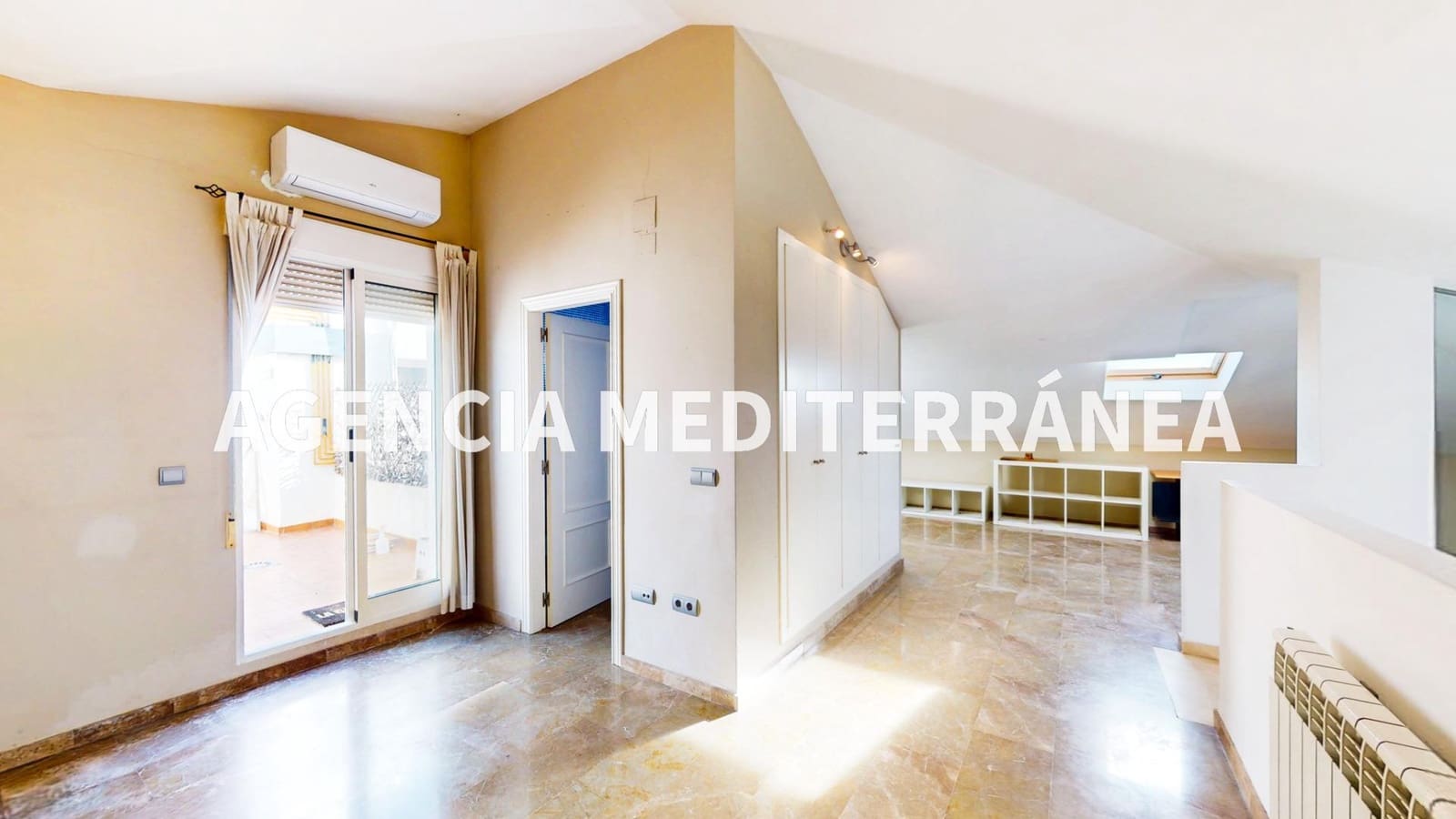 3 sovrum Takvåning till salu i Alcasser - 207 000 € (Ref: 9338124)