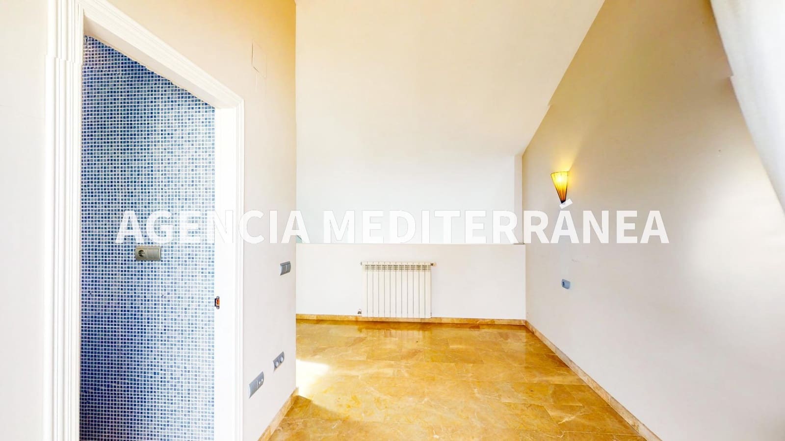 3 sovrum Takvåning till salu i Alcasser - 207 000 € (Ref: 9338124)