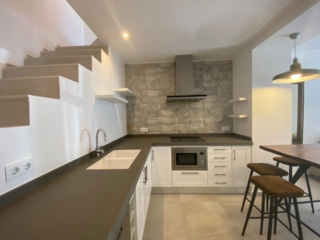 2 makuuhuone Omakotitalo vuokrattavana paikassa El Puerto, Dénia - 1 700 € (Ref: 9338125)