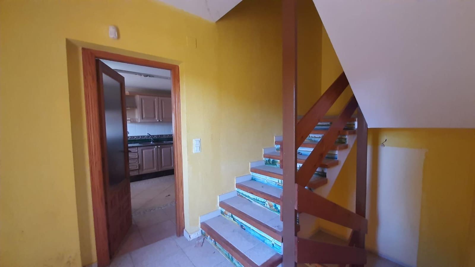 3 Zimmer Doppelhaus zu verkaufen in Vilamarxant / Villamarchante mit Pool Garage - 250.000 € (Ref: 9341284)