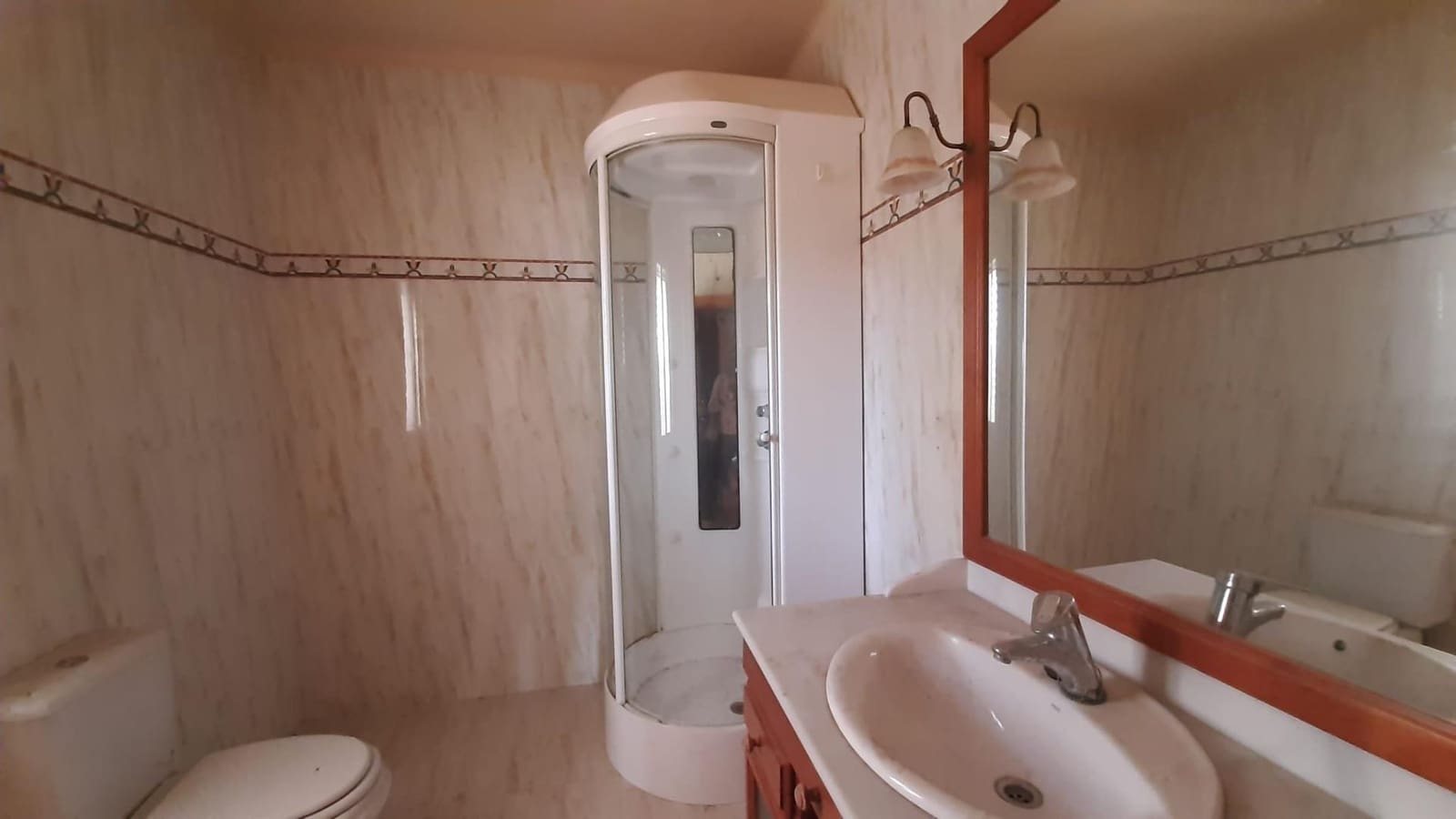 3 Zimmer Doppelhaus zu verkaufen in Vilamarxant / Villamarchante mit Pool Garage - 250.000 € (Ref: 9341284)