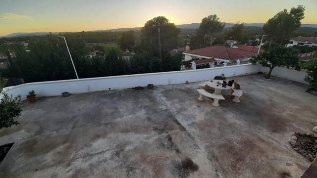 3 soverom Kjedet enebolig til salgs i Vilamarxant / Villamarchante med svømmebasseng garasje - € 250 000 (Ref: 9341284)