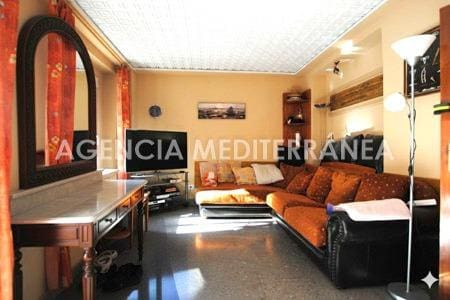 4 slaapkamer Flat te koop in Centro Urbano, Dénia - € 159.000 (Ref: 9355932)