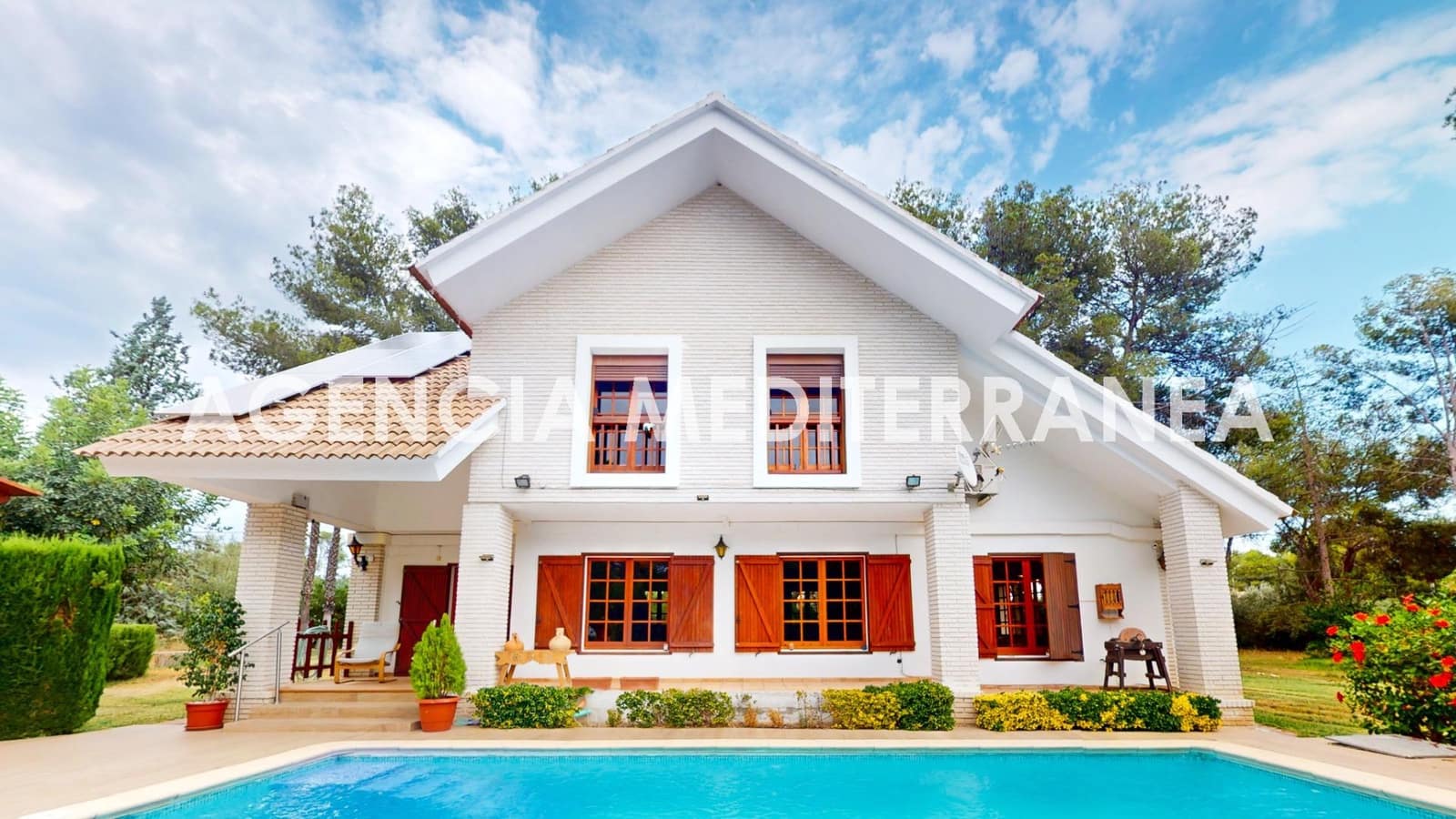 4 slaapkamer Villa te koop in Serra met zwembad - € 690.000 (Ref: 9383040)