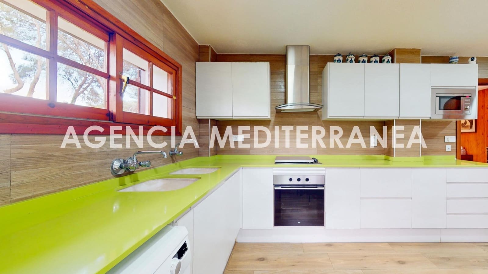 4 slaapkamer Villa te koop in Serra met zwembad - € 690.000 (Ref: 9383040)