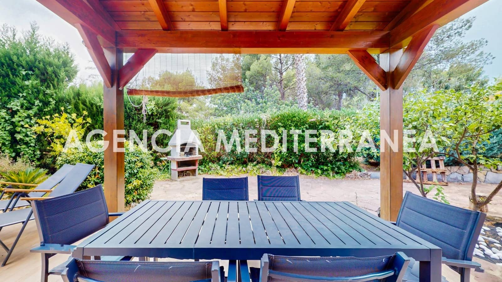 4 slaapkamer Villa te koop in Serra met zwembad - € 690.000 (Ref: 9383040)