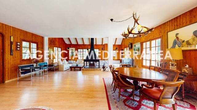 4 soveværelse Villa til salg i Serra med swimmingpool - € 690.000 (Ref: 9383040)