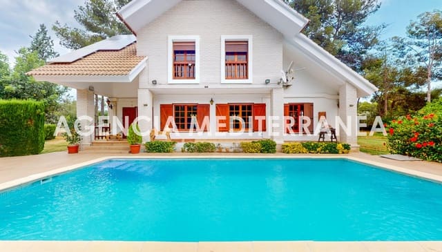 4 soveværelse Villa til salg i Serra med swimmingpool - € 690.000 (Ref: 9383040)