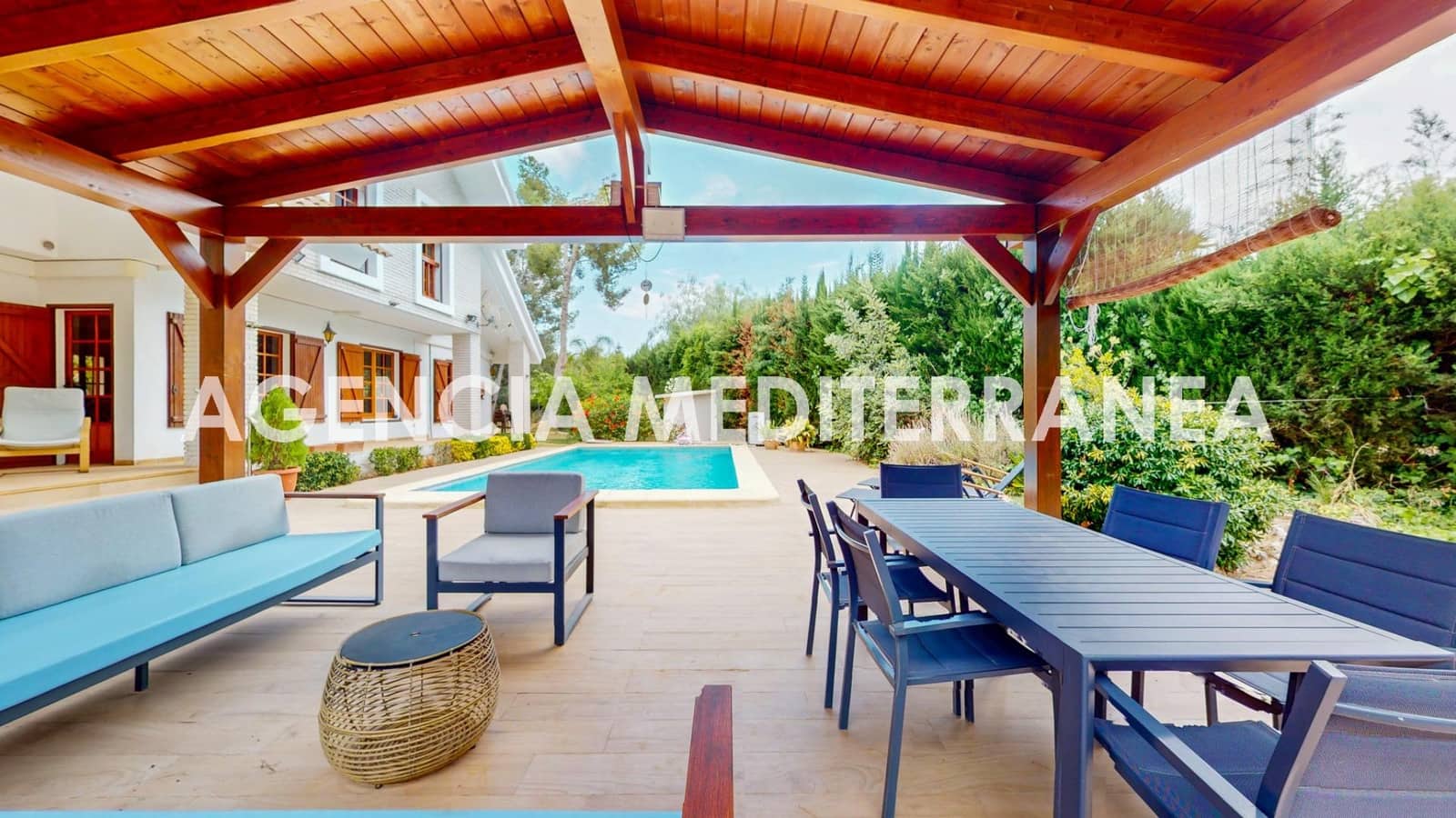 4 bedroom Villa for sale in Serra with pool - € 690,000 (Ref: 9383040)