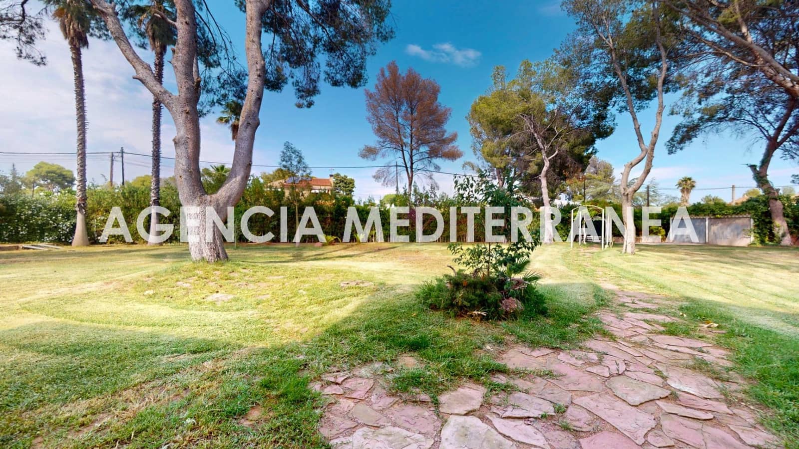 4 bedroom Villa for sale in Serra with pool - € 690,000 (Ref: 9383040)