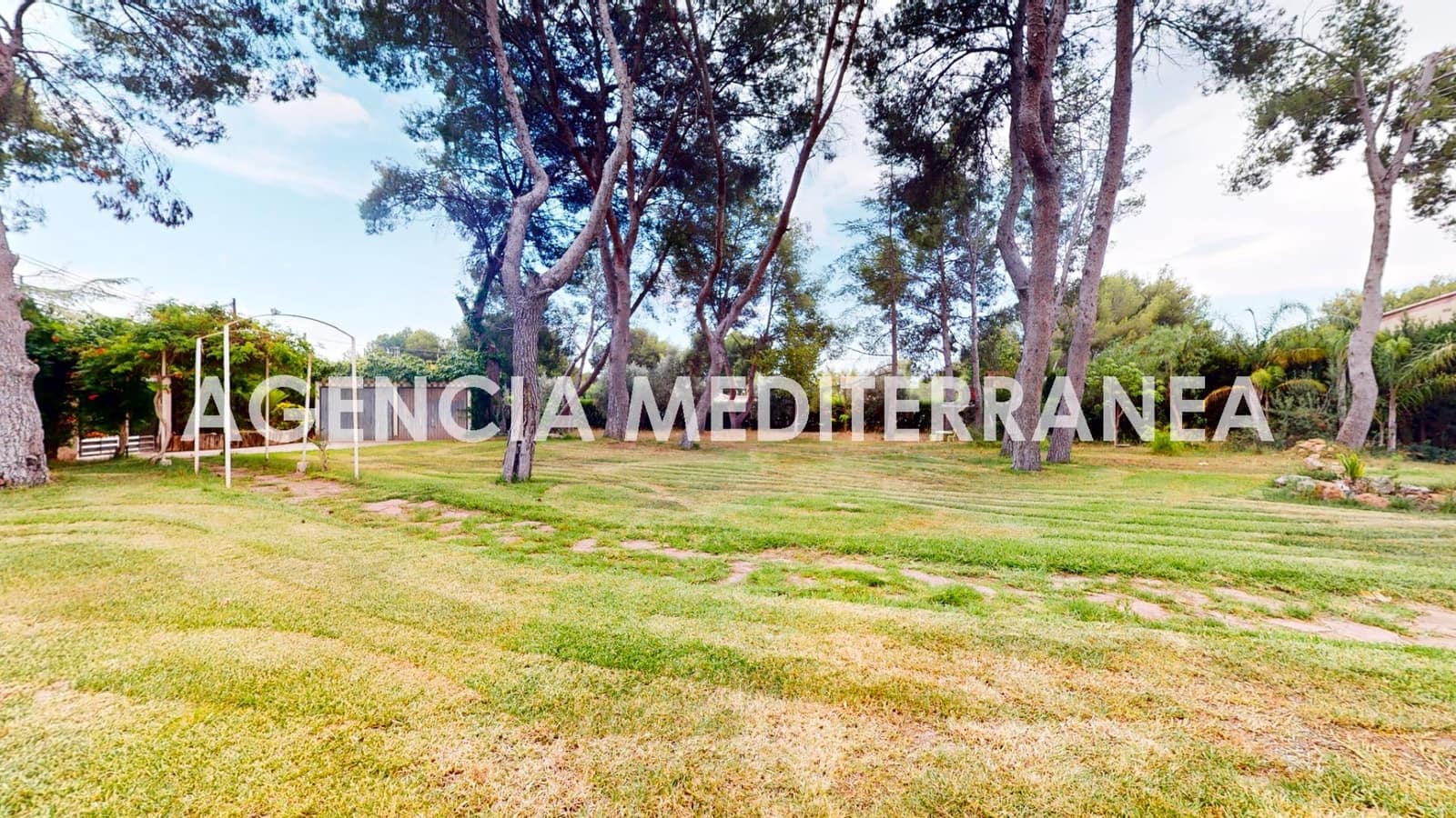 4 bedroom Villa for sale in Serra with pool - € 690,000 (Ref: 9383040)