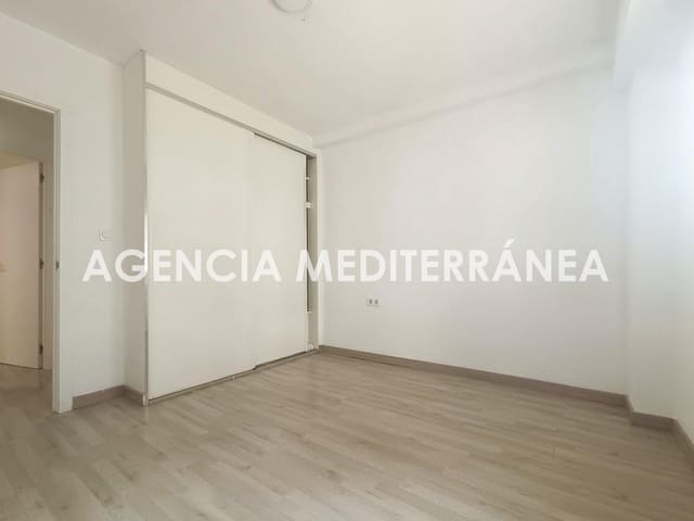 4 bedroom Flat for sale in Arrancapins, Valencia city - € 280,000 (Ref: 9390974)