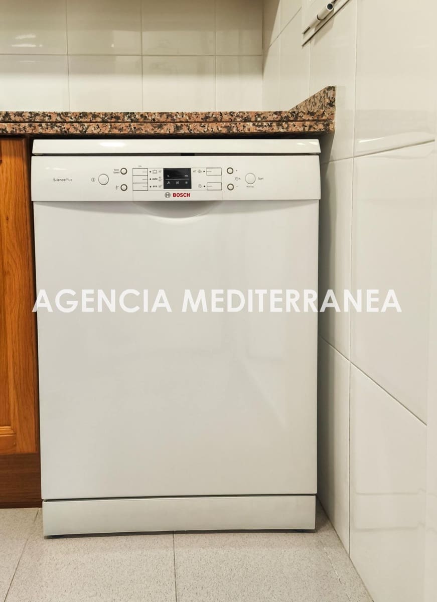 4 sypialnia Mieszkanie do wynajęcia w Burjassot - 1 500 € (Ref: 9396098)