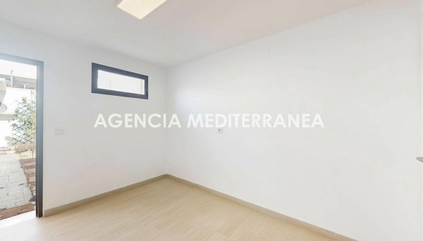 4 soveværelse Villa til salg i La Pobla de Vallbona med swimmingpool garage - € 789.000 (Ref: 9401185)