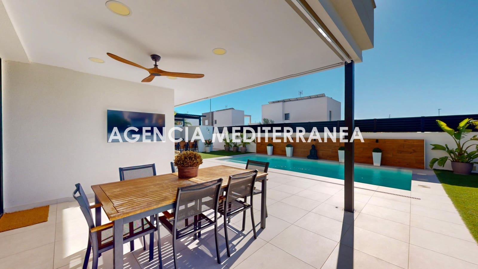 4 soveværelse Villa til salg i La Pobla de Vallbona med swimmingpool garage - € 789.000 (Ref: 9401185)