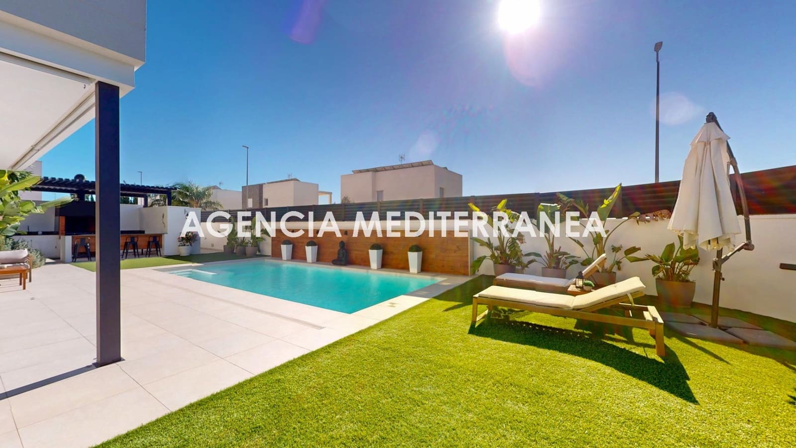 4 soveværelse Villa til salg i La Pobla de Vallbona med swimmingpool garage - € 789.000 (Ref: 9401185)