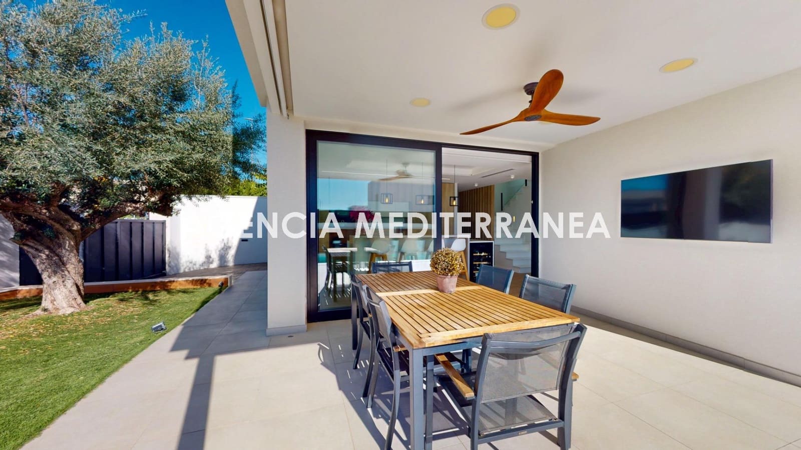 4 soveværelse Villa til salg i La Pobla de Vallbona med swimmingpool garage - € 789.000 (Ref: 9401185)