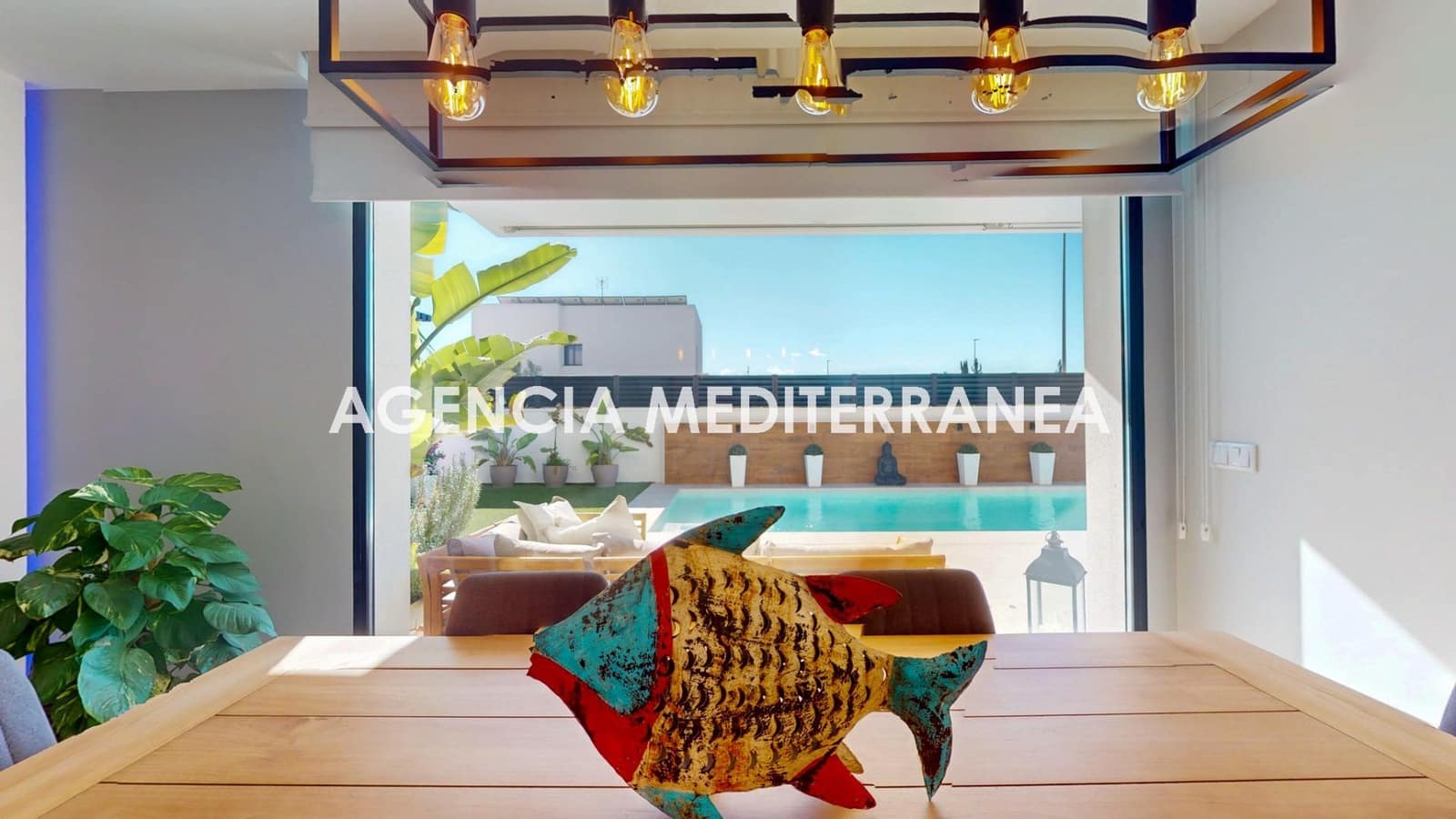 4 soveværelse Villa til salg i La Pobla de Vallbona med swimmingpool garage - € 789.000 (Ref: 9401185)