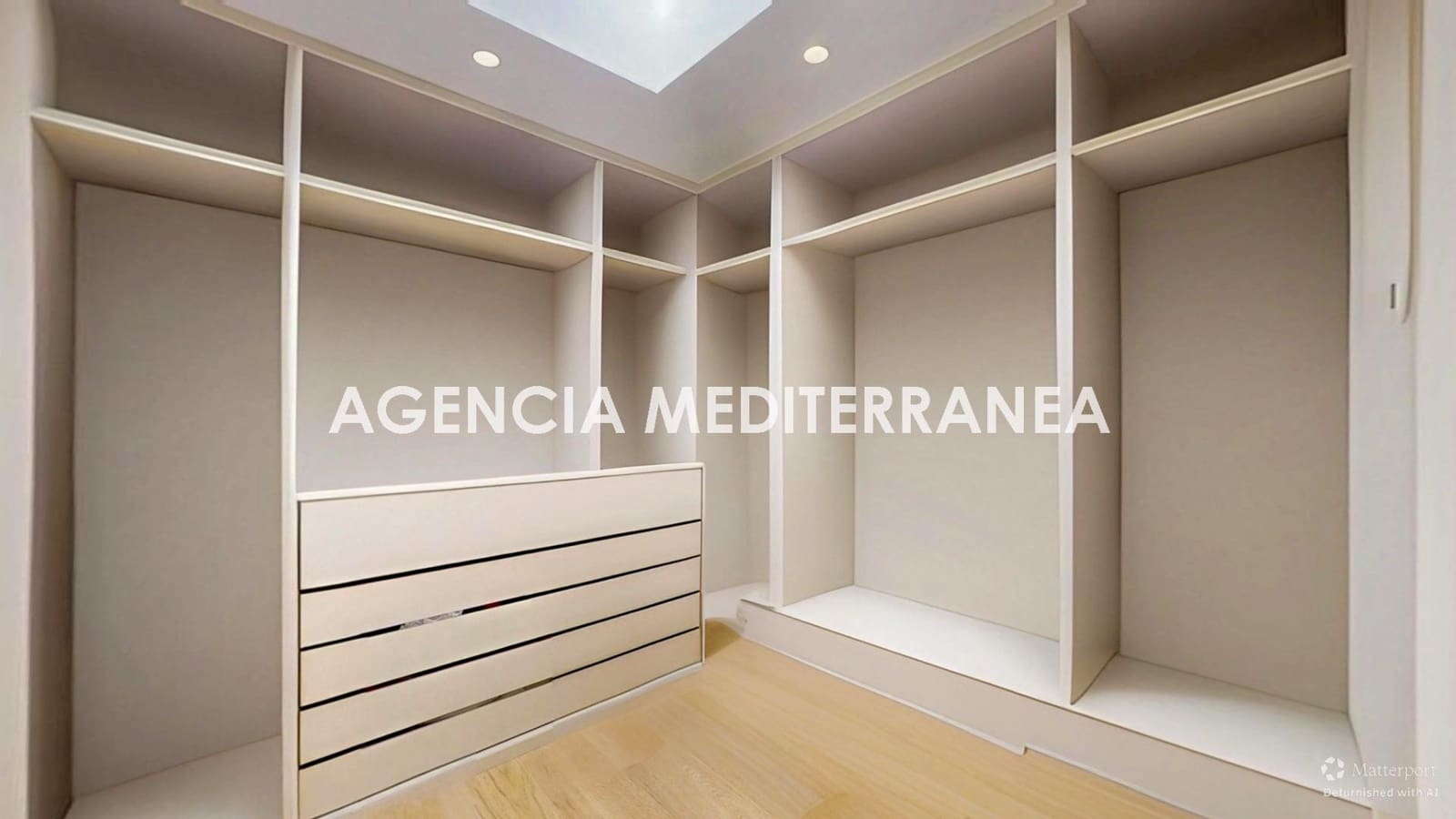 4 soveværelse Villa til salg i La Pobla de Vallbona med swimmingpool garage - € 789.000 (Ref: 9401185)